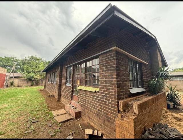 3 BEDROOM HOUSE FOR SALE IN VANDERBIJLPARK CW 5